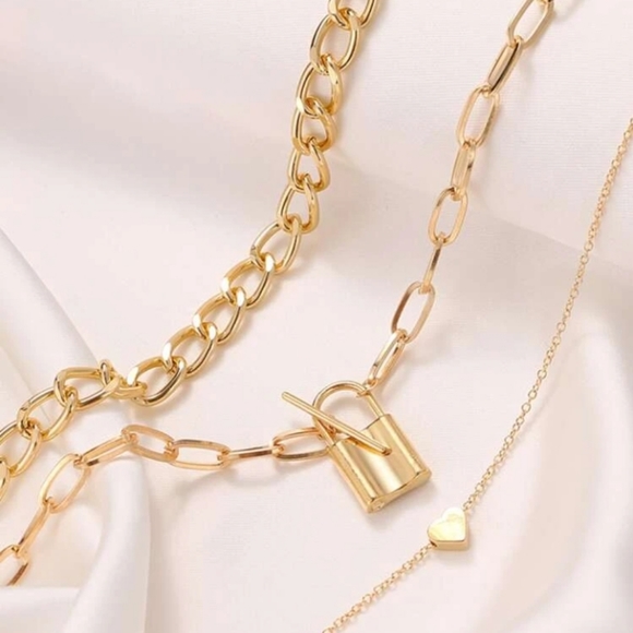 Lock Charmed layered necklace - Picture 3 of 4